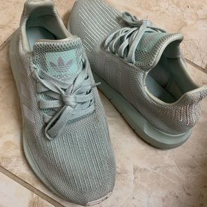 Adidas Swift Run sneakers
